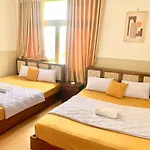 Gỗ Hotel